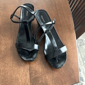 Style & Co Mulan Black strappy wedges 7.5